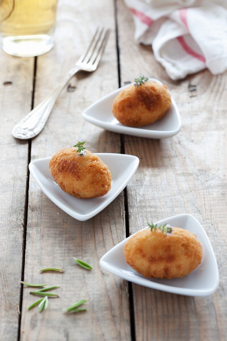Chicken croquettes with rosemary