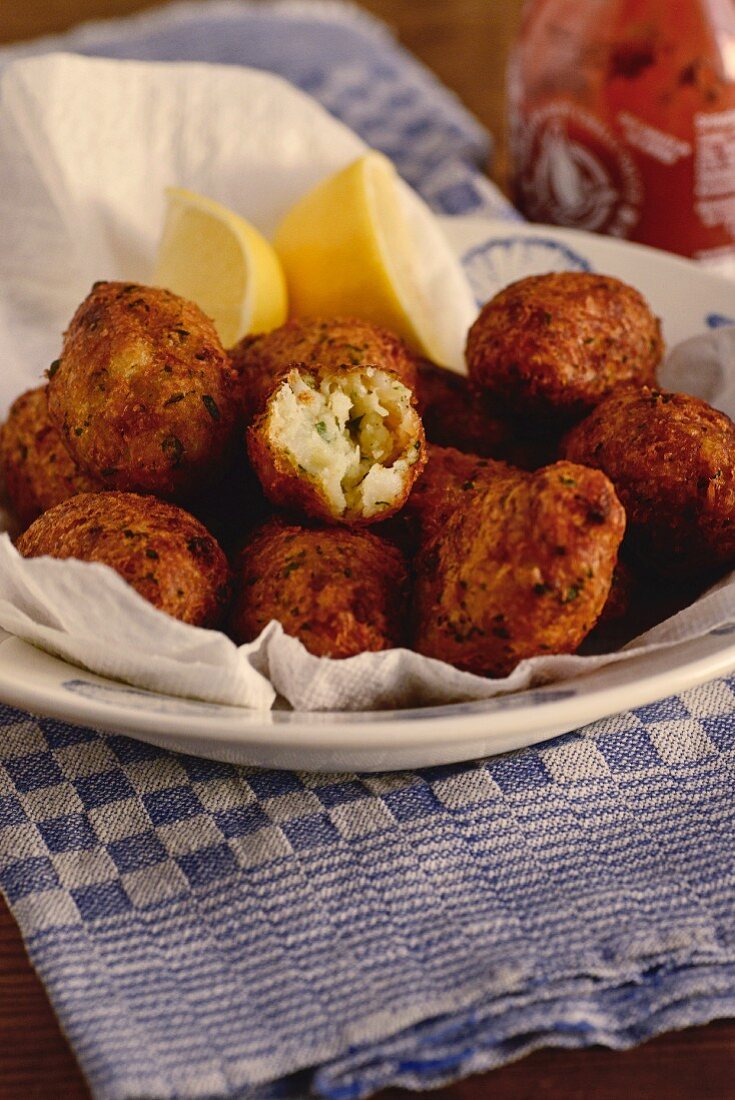 Bolhinos de bacalhau (Portugal)