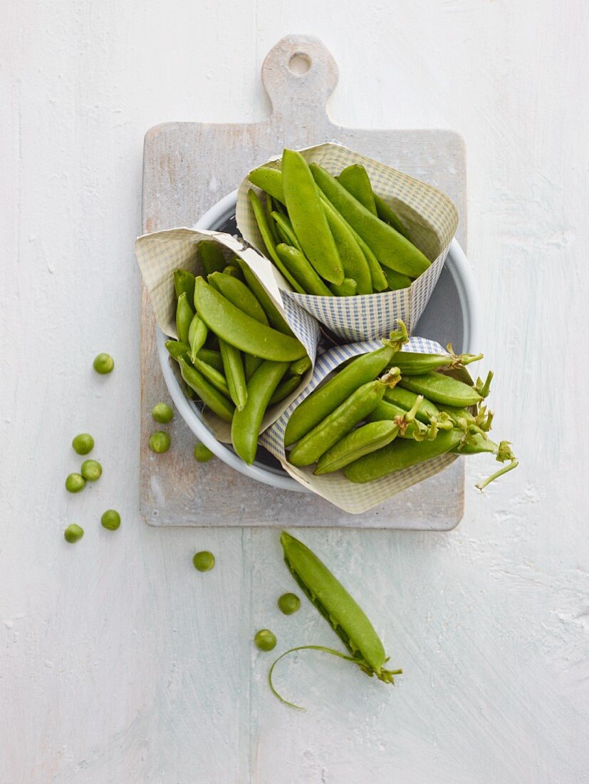 Broad beans and pea pods