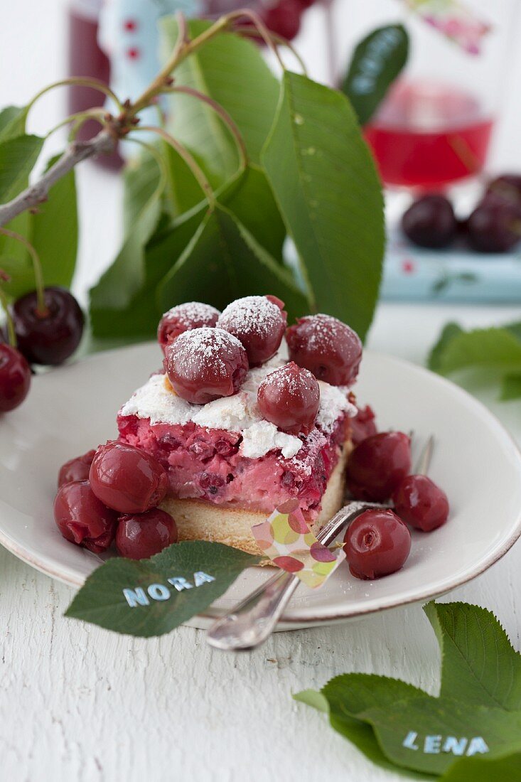 Cherry and redcurrant cake with meringue