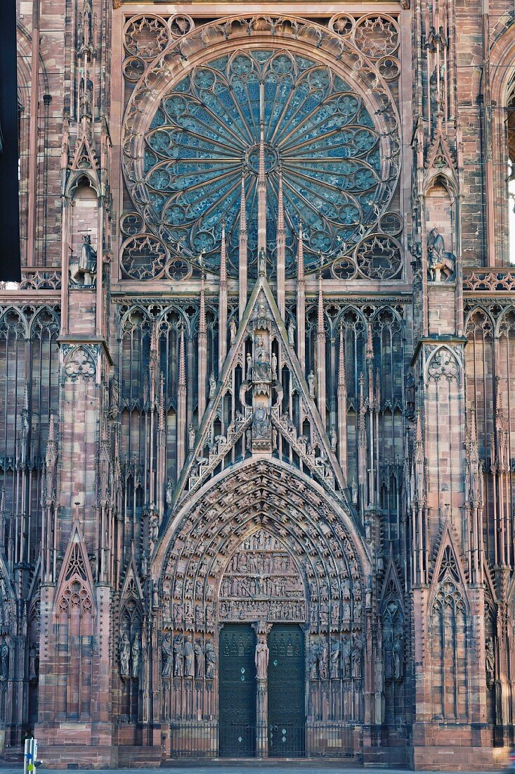 The main doorway and rose window in the western façade of the Strasbourg Münster