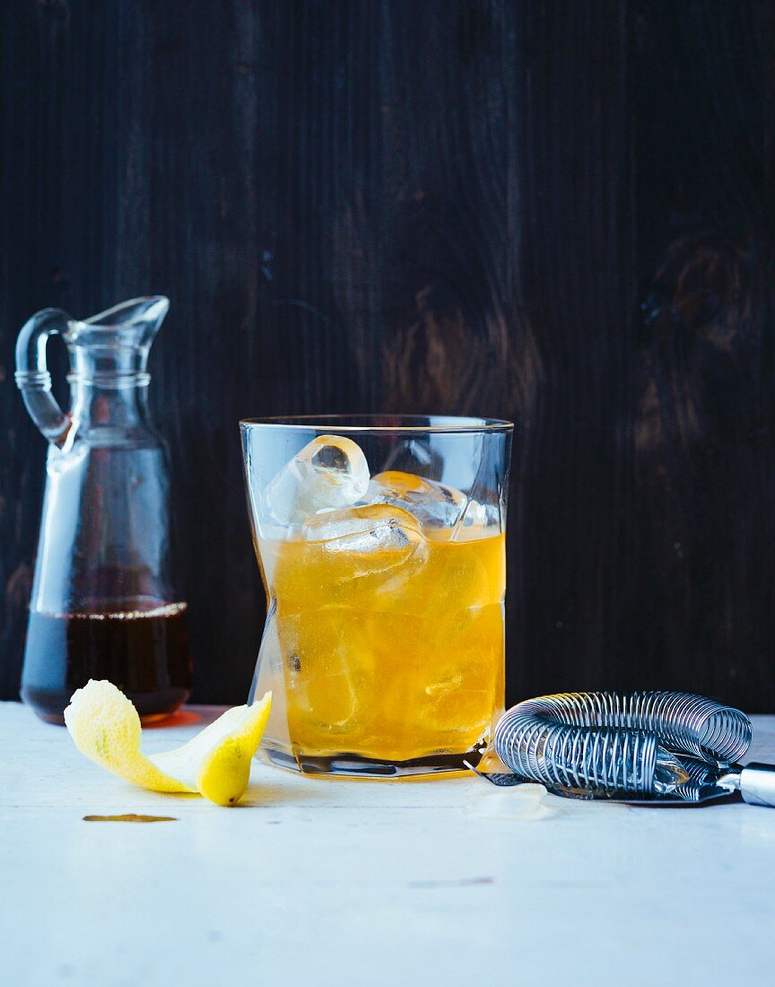 Philadelphia Fish House Punch (fruit cocktail made with rum and Cognac)
