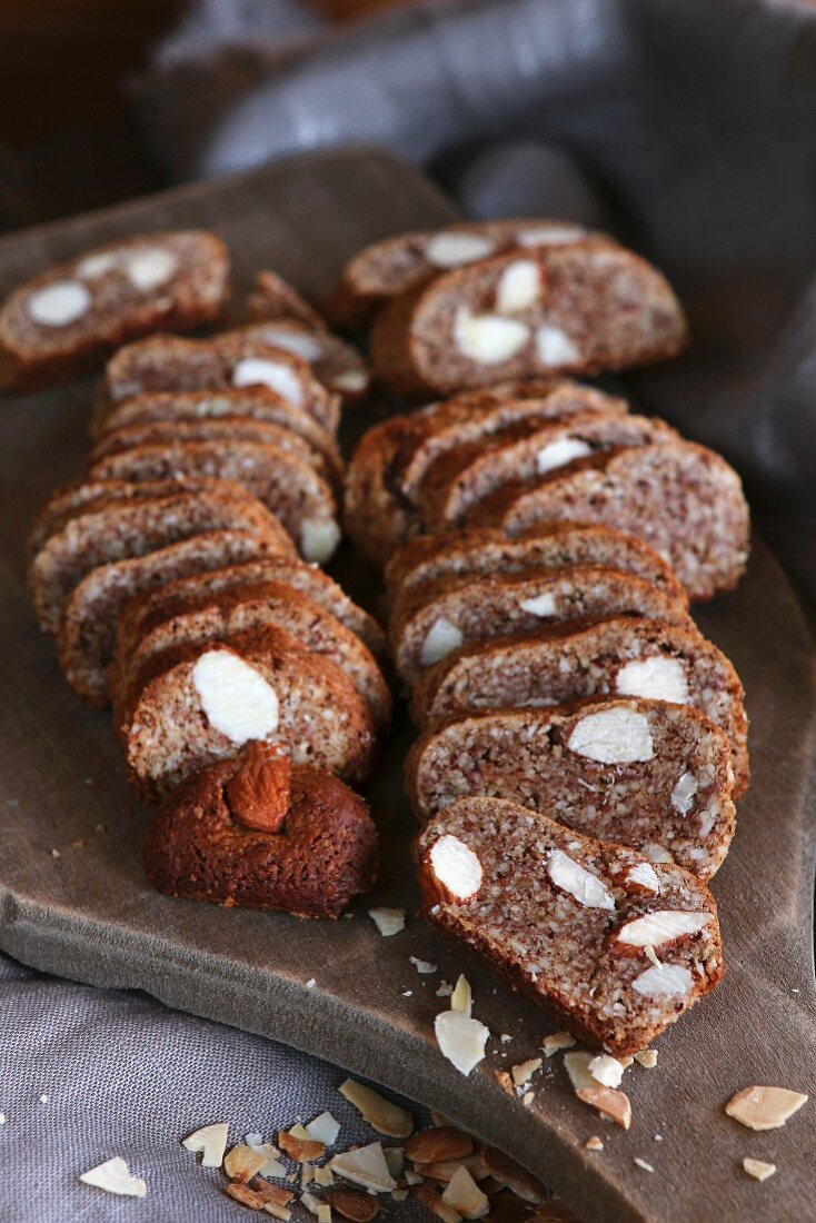 Cantuccini, selbstgemachte Plätzchen aus Mandeln und Honig, glutenfrei