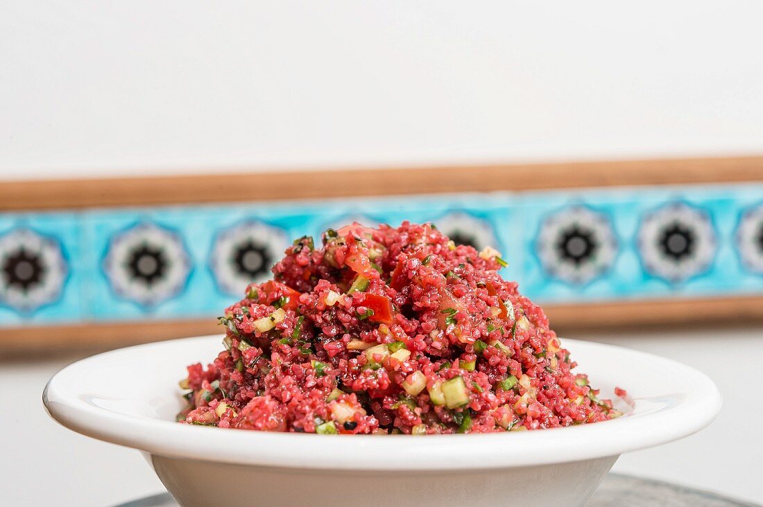 Visneli Kisir (Turkish bulgur salad with sour cherry juice)