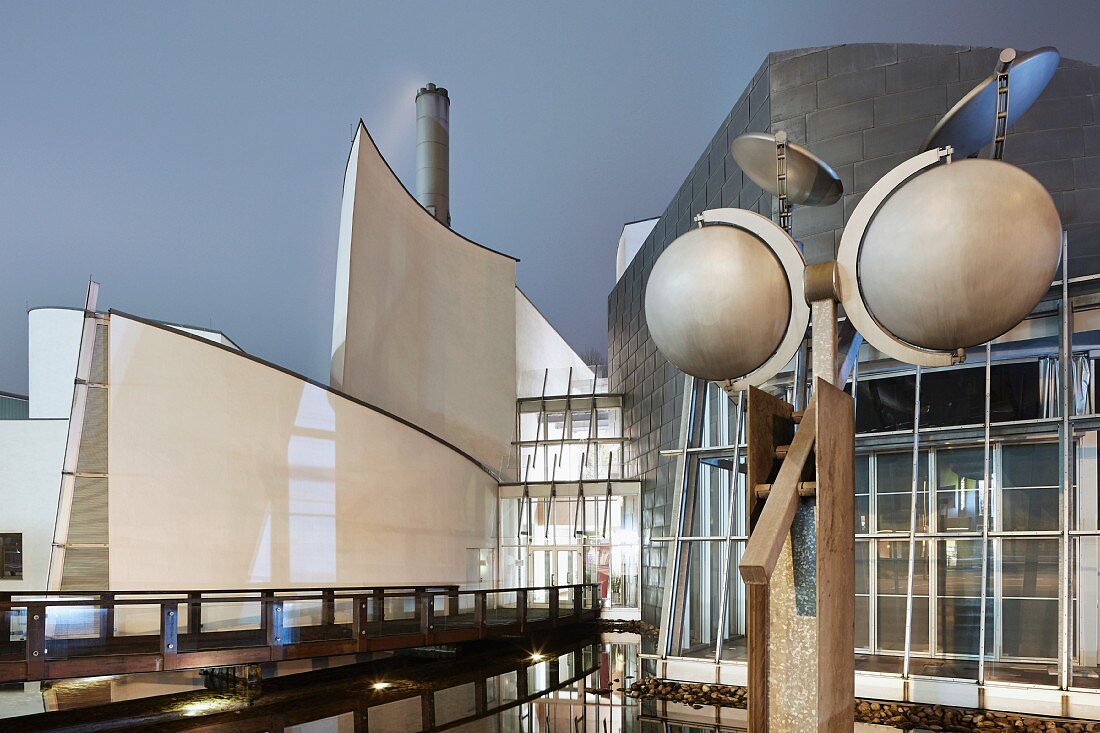 Energie Forum Innovation in Bad Oeynhausen, erbaut vom amerikanischen Star-Architekten Frank O. Gehry, Bad Oeynhausen