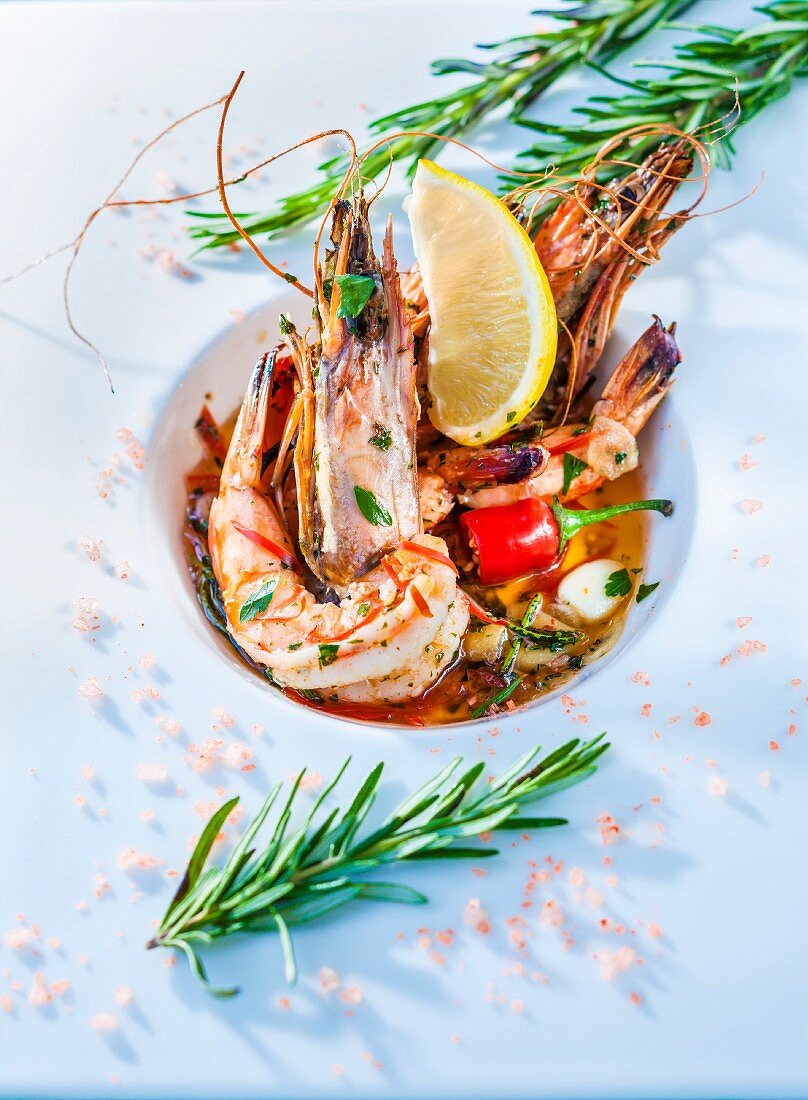 King prawns with rosemary and chillis