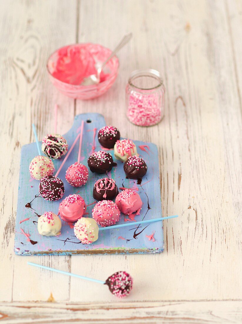 Chocolate cake pop truffles