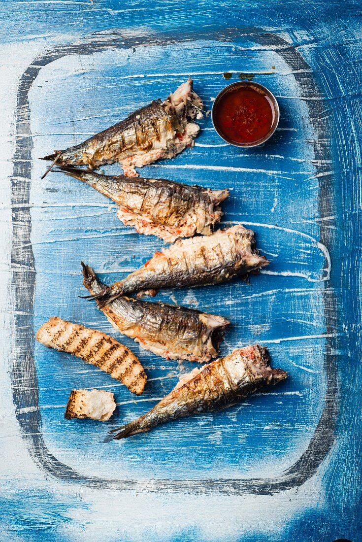 Grilled sardines filled with chilli