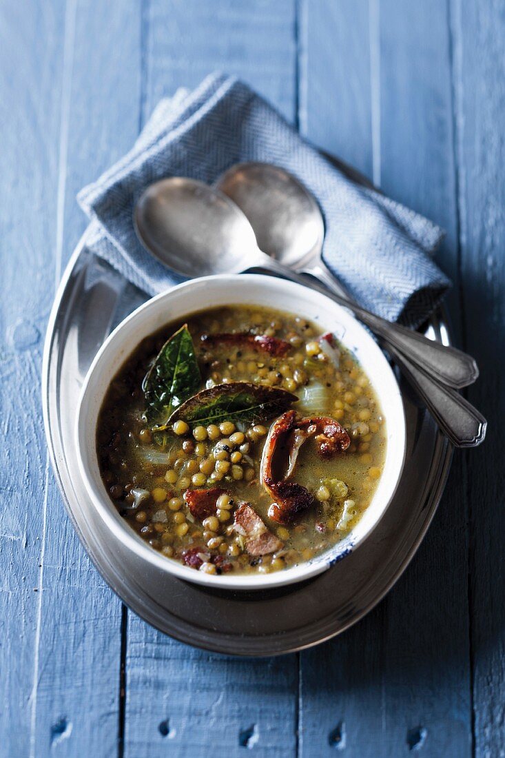 Lentil soup with garlic and bacon