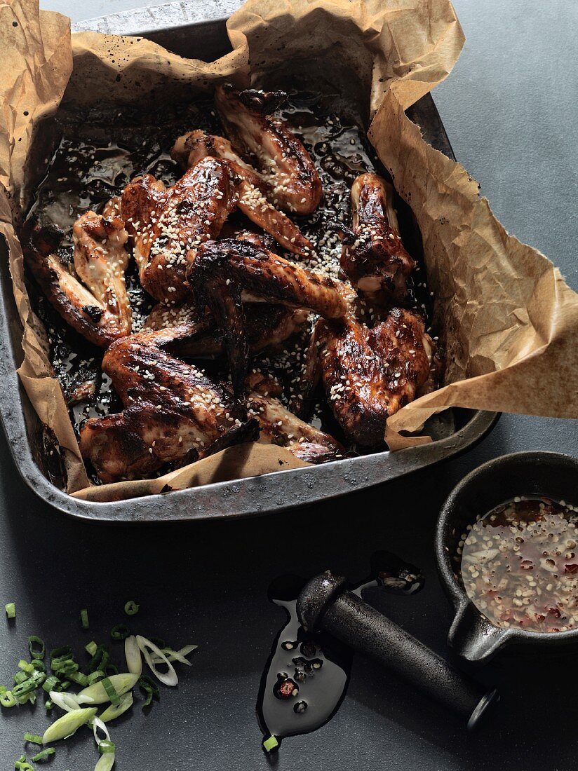 Chicken wings with sesame seeds and soy sauce