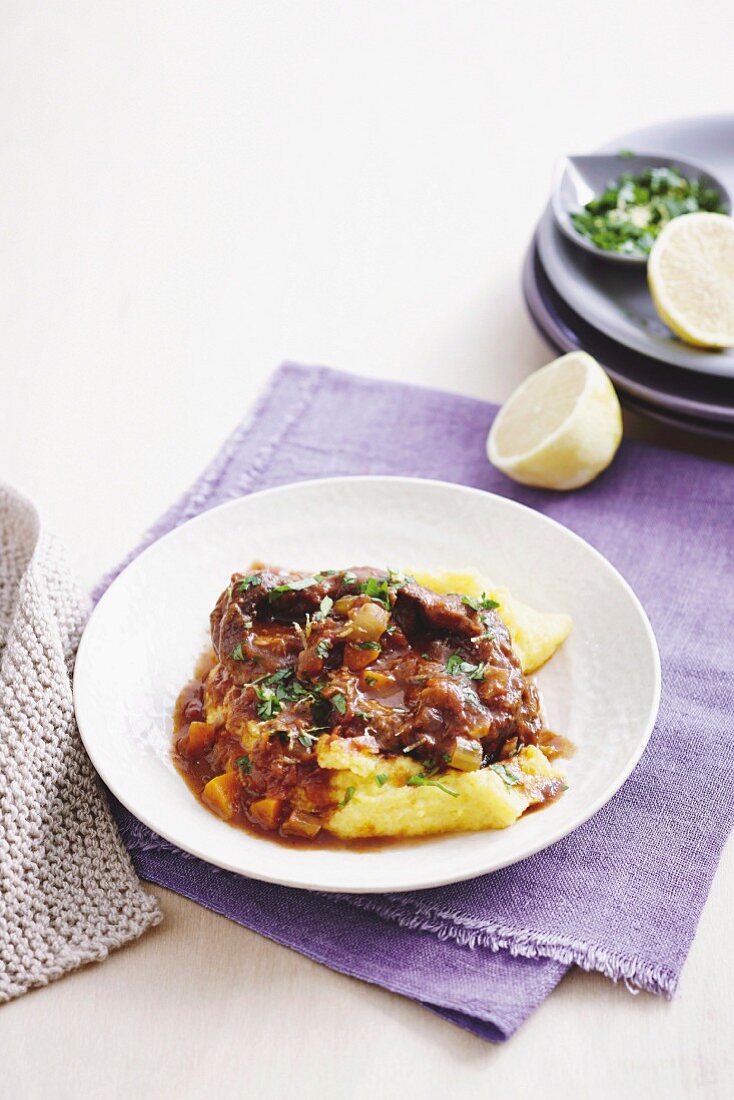 Rindfleisch Ossobuco auf Parmesan Polenta