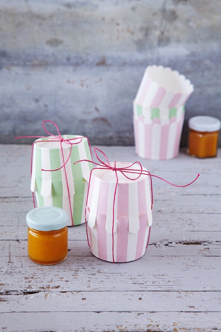 Creative gift wrapping made from muffin cases
