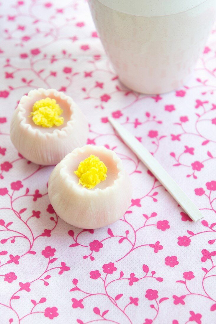 Wagashi Kamelie (Süssigkeit, Japan)