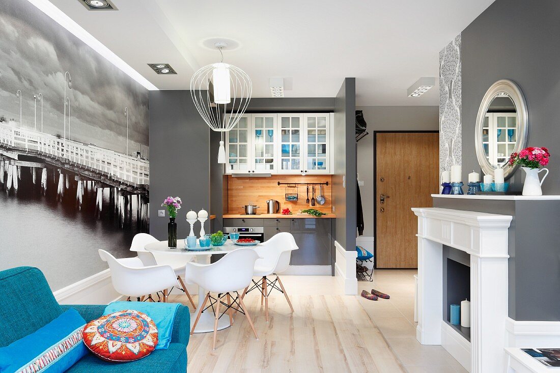 Dining area with Plastic Armchairs blue License image