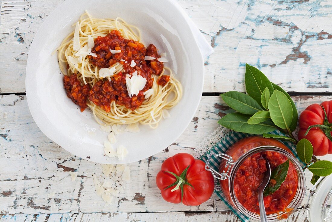 Spaghetti with a seitan and shiitake bolognese
