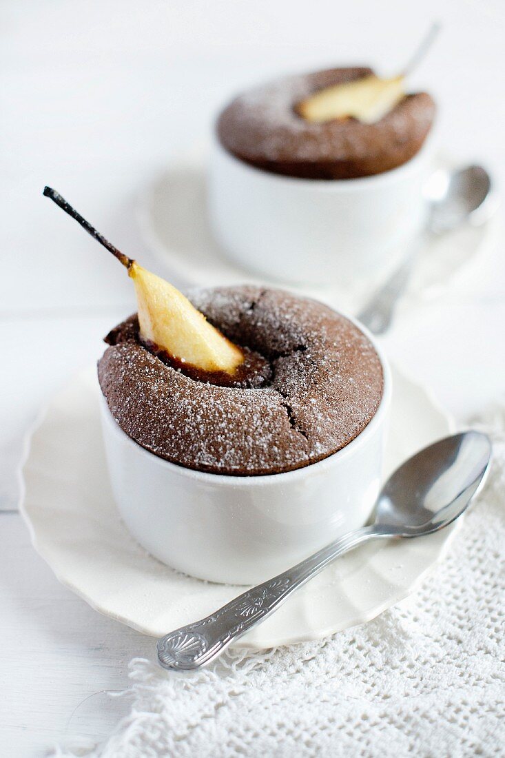 Moelleux au chocolat with pears