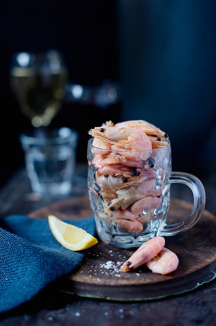 Cooked king prawns in a tankard