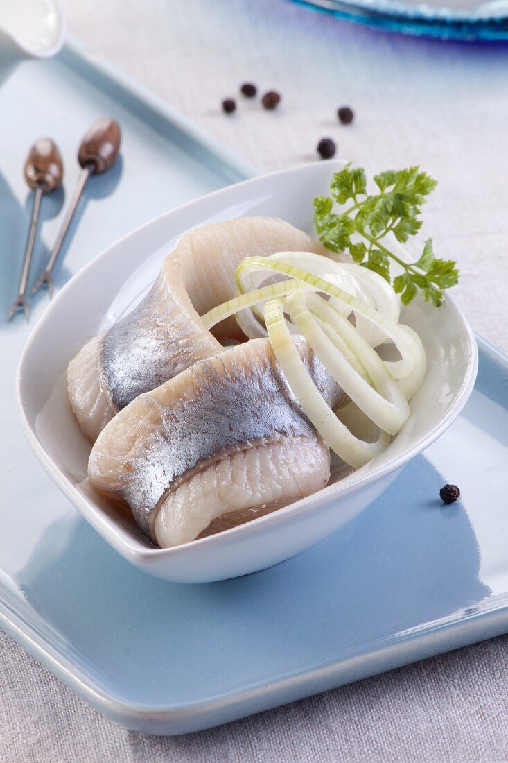 Herring fillets with onions
