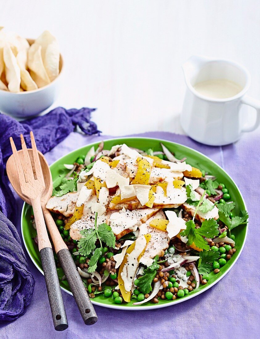 Warmer Hähnchen-Mango-Linsen Salat