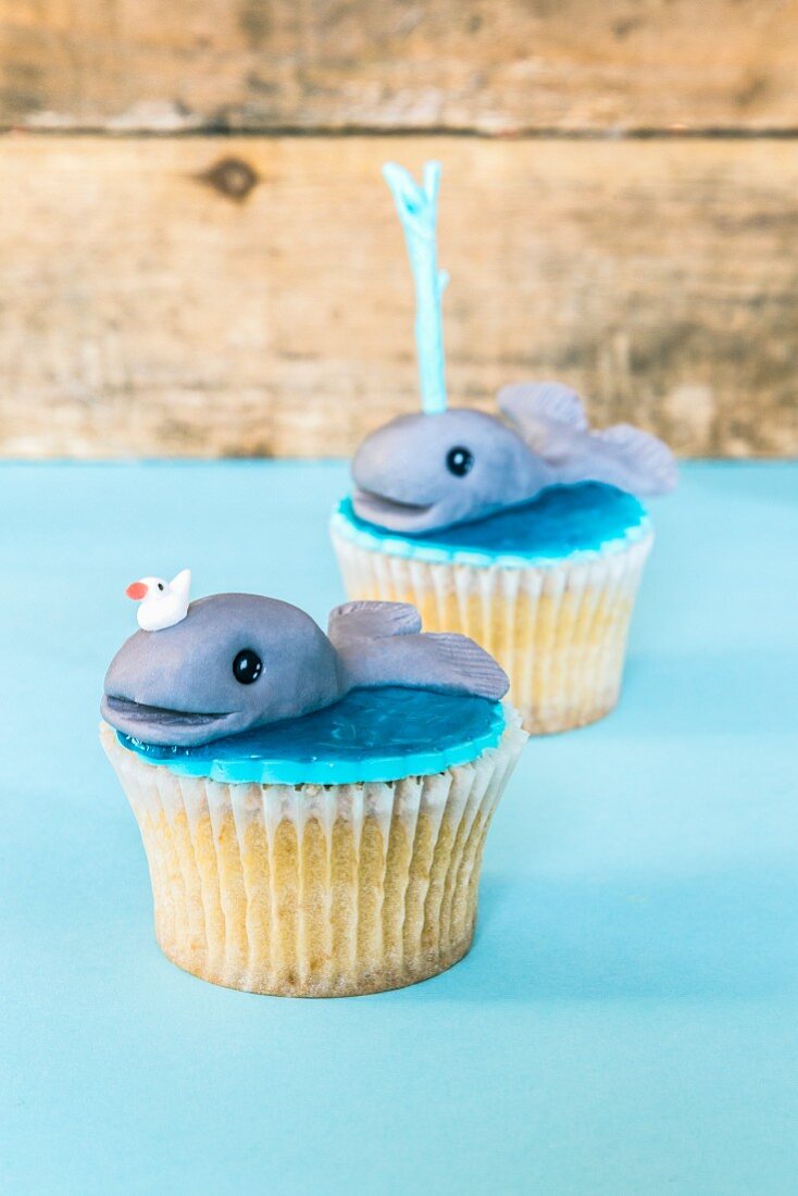 Cupcakes mit Walfischfiguren