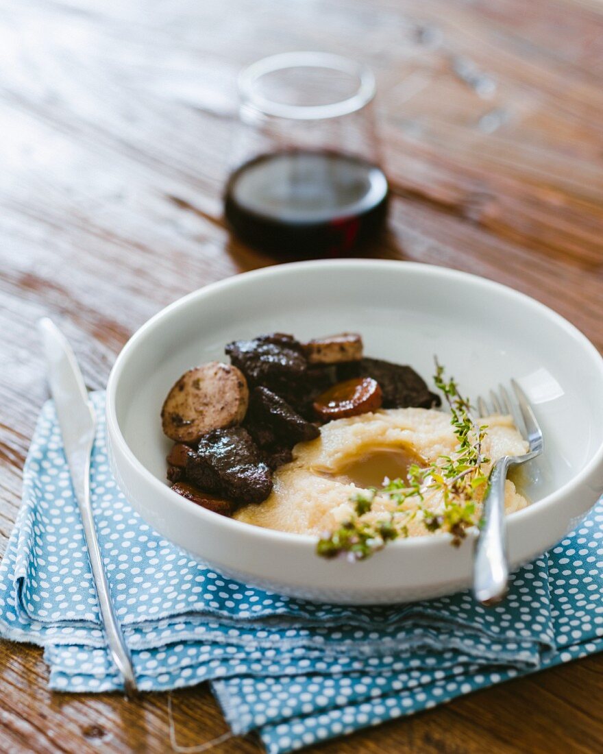 Beef goulash with mashed potatoes