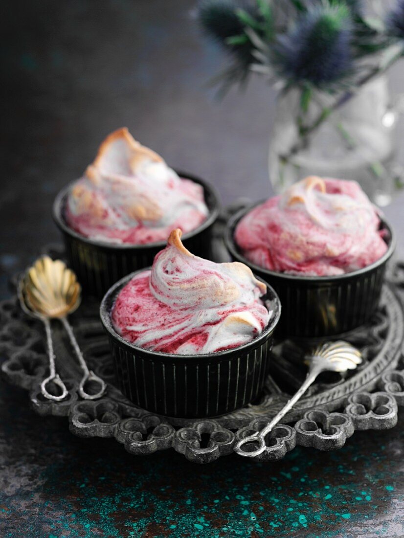 Hot berry soufflés