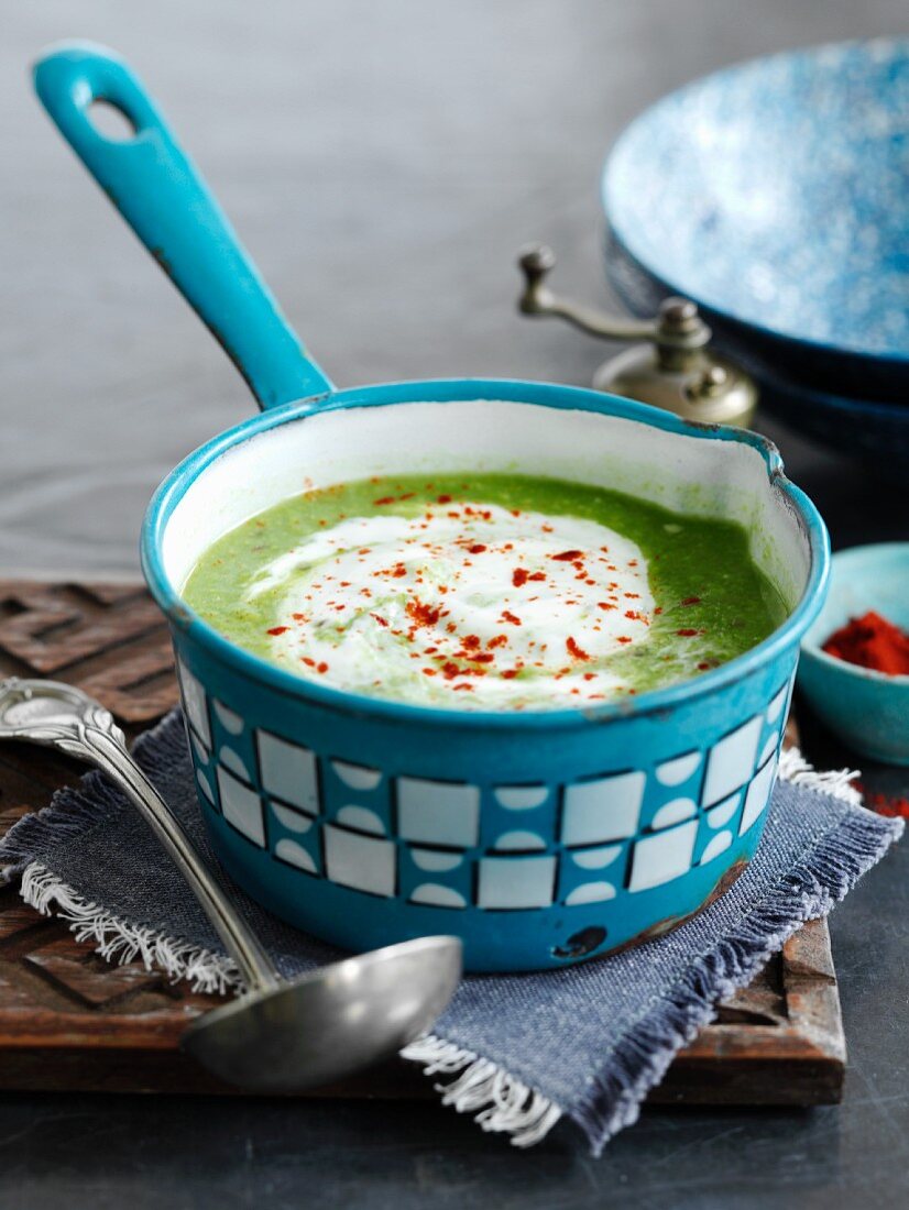 Spicy pea soup (India)