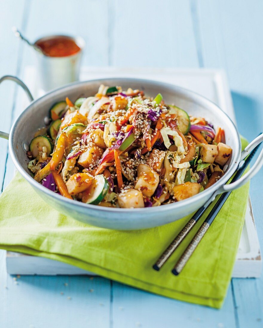 Fried squid with vegetables and rice noodles