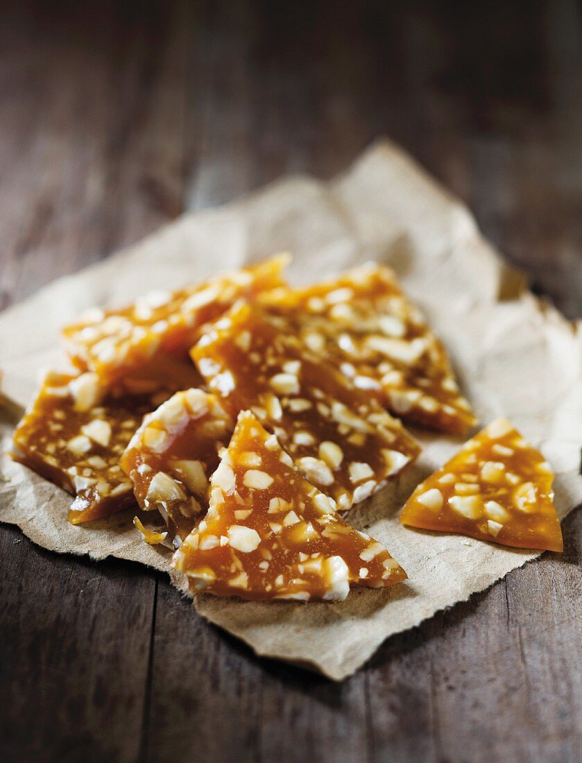 Almond caramel