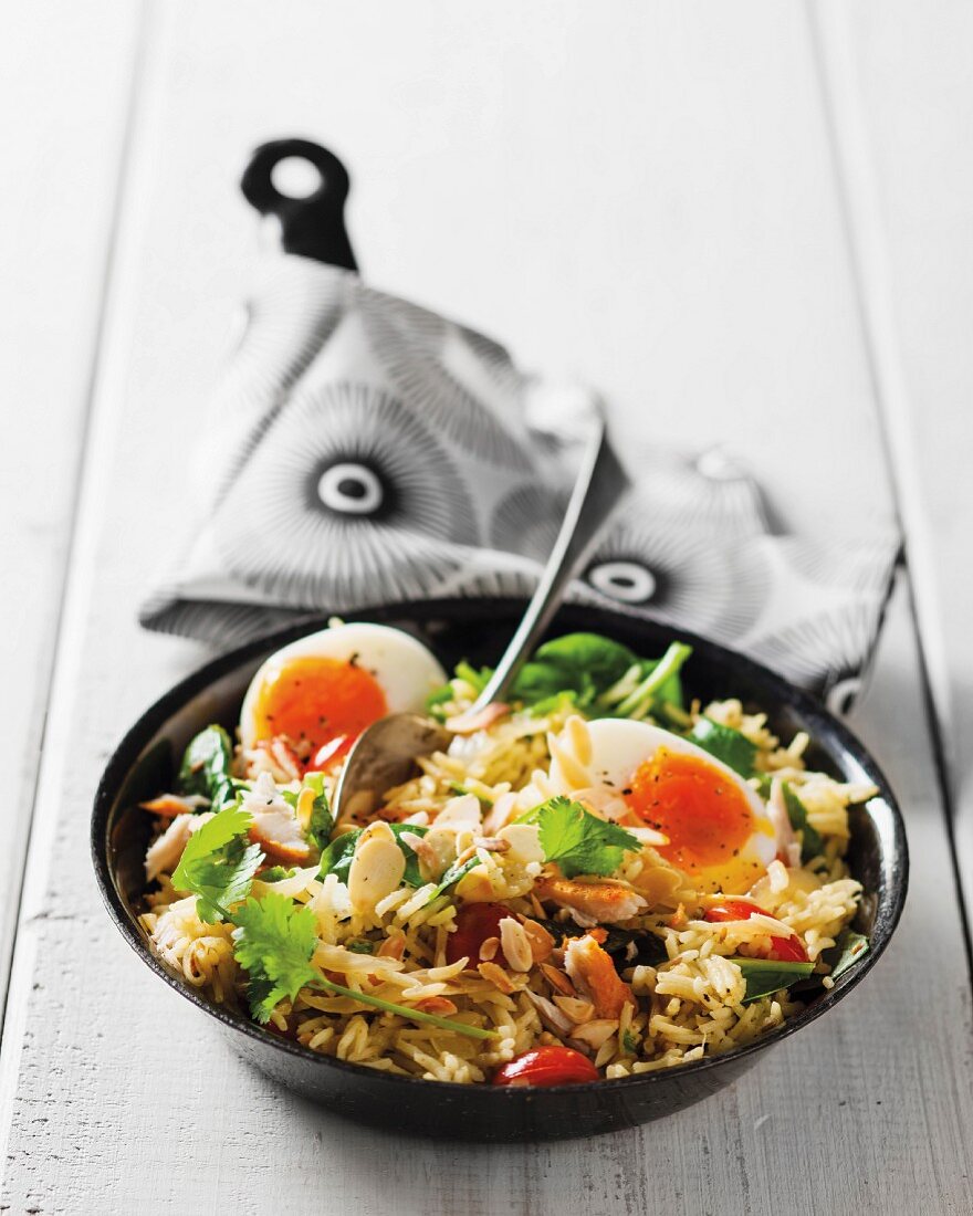 Räucherfisch-Kedgeree mit Ei