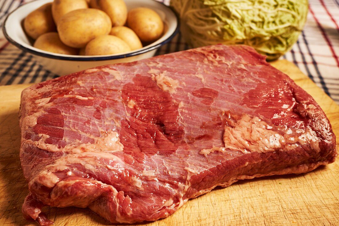 Zutaten für Corned Beef Brisket mit Kohl und Kartoffeln