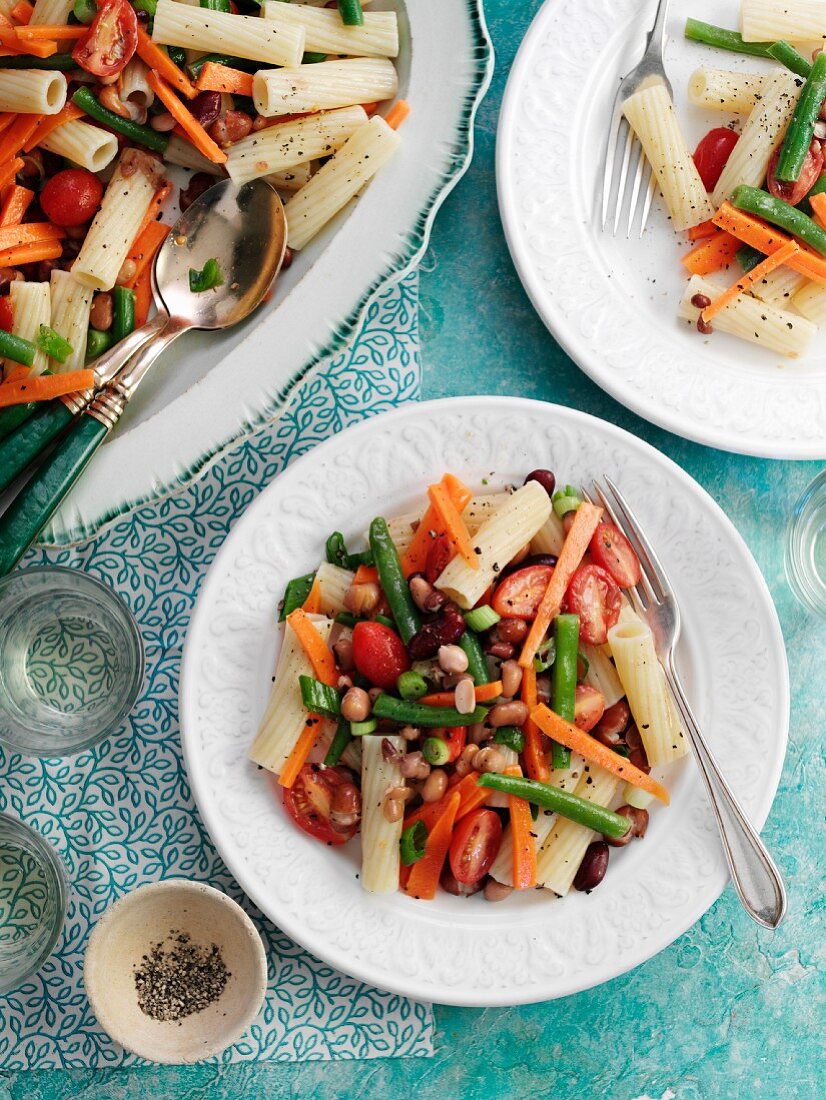 Pasta salad with various beans and vegetables (seen from above)