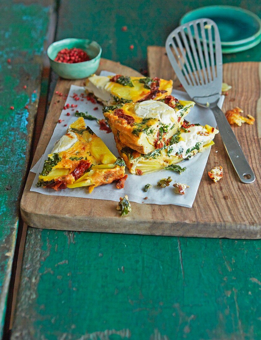 Green kale tortilla with goat's cheese