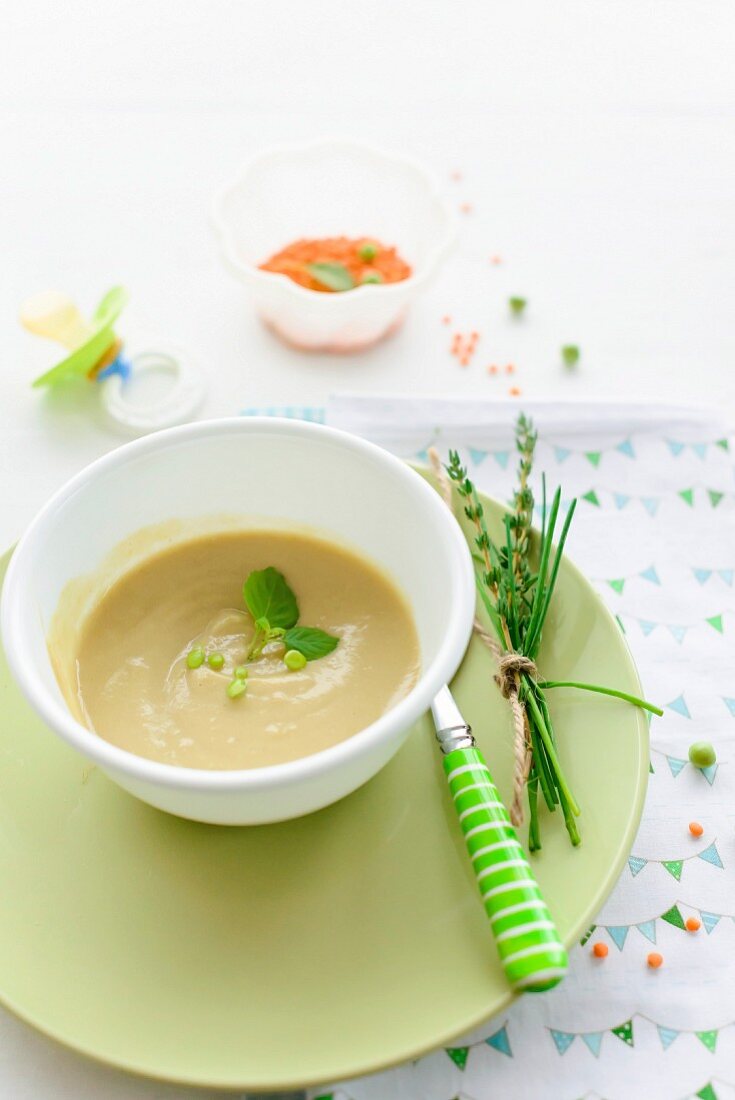 Red lentil purée as baby food