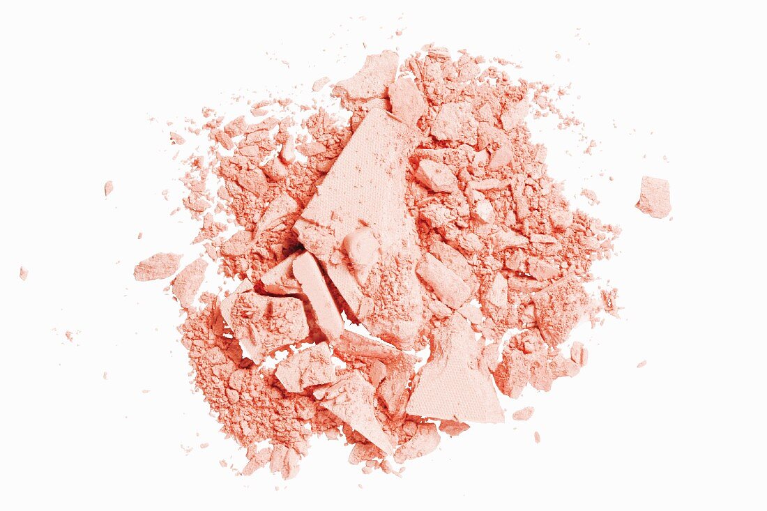 Crumbled pink blusher