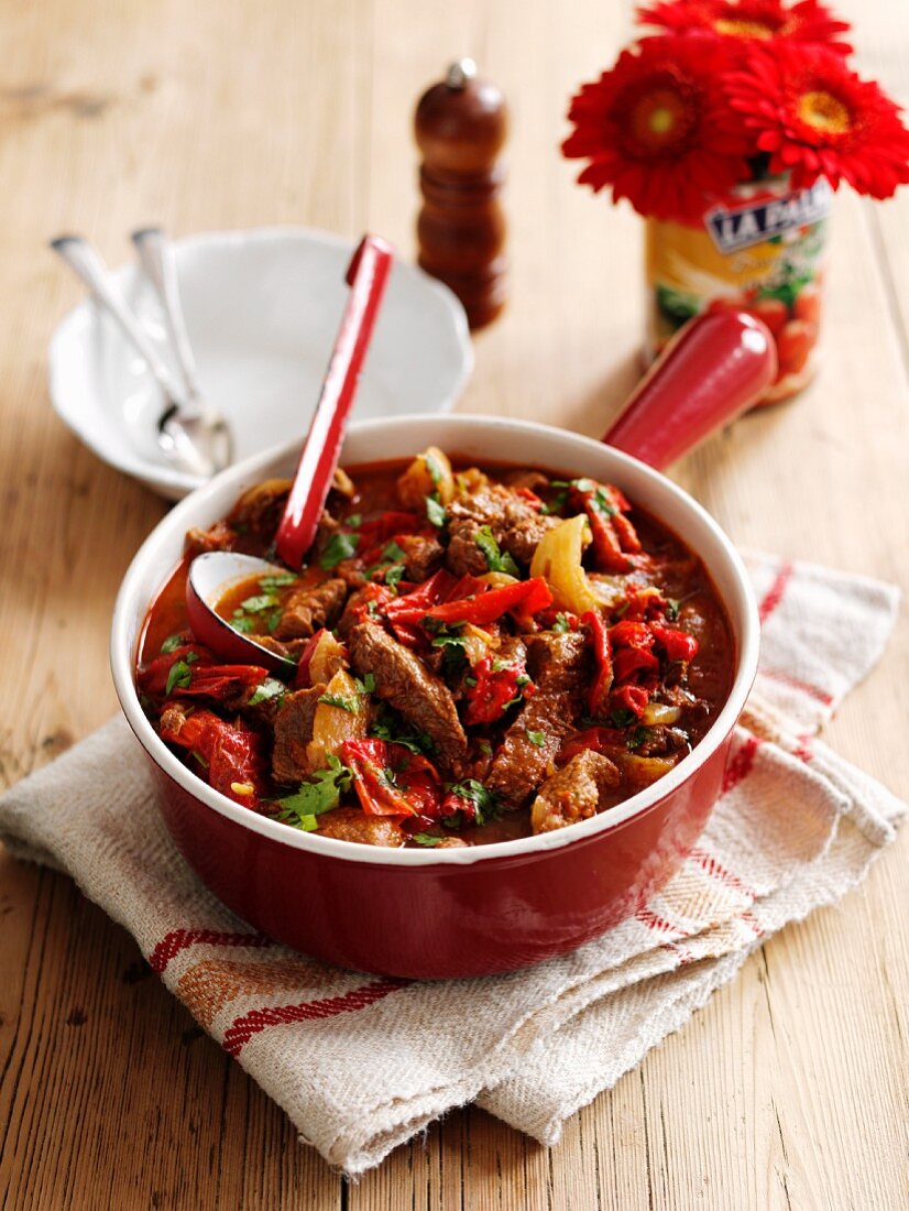 Würziges Rindergeschnetzeltes mit roter Paprika