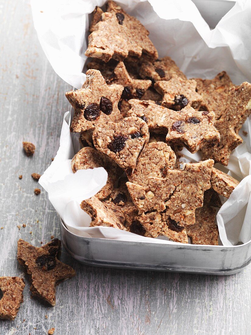 Gluten-free almond biscuits with raisins