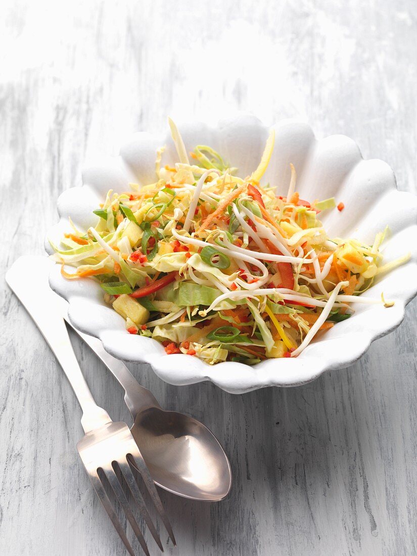 Sweet-and-sour marinated vegetables with mungo bean sprouts