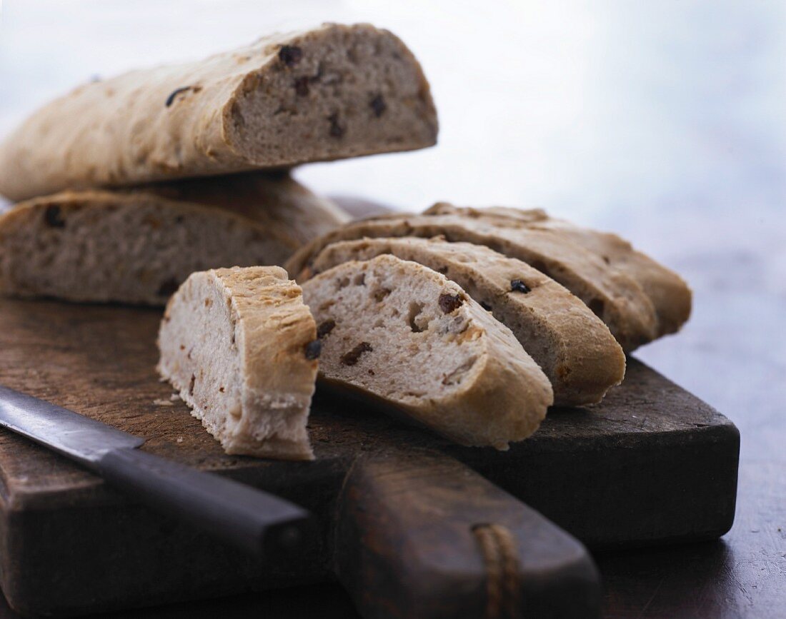 Nuss-Rosinen-Brot