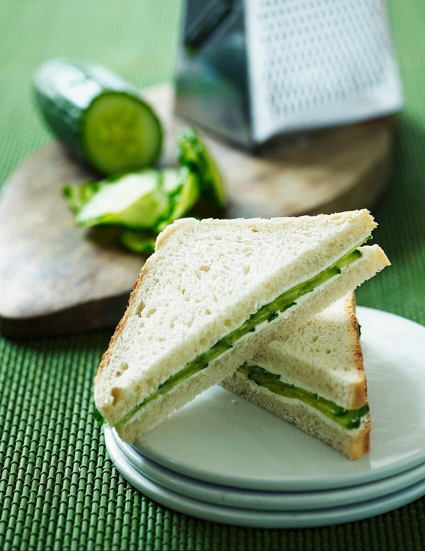 A cucumber sandwich with cream cheese