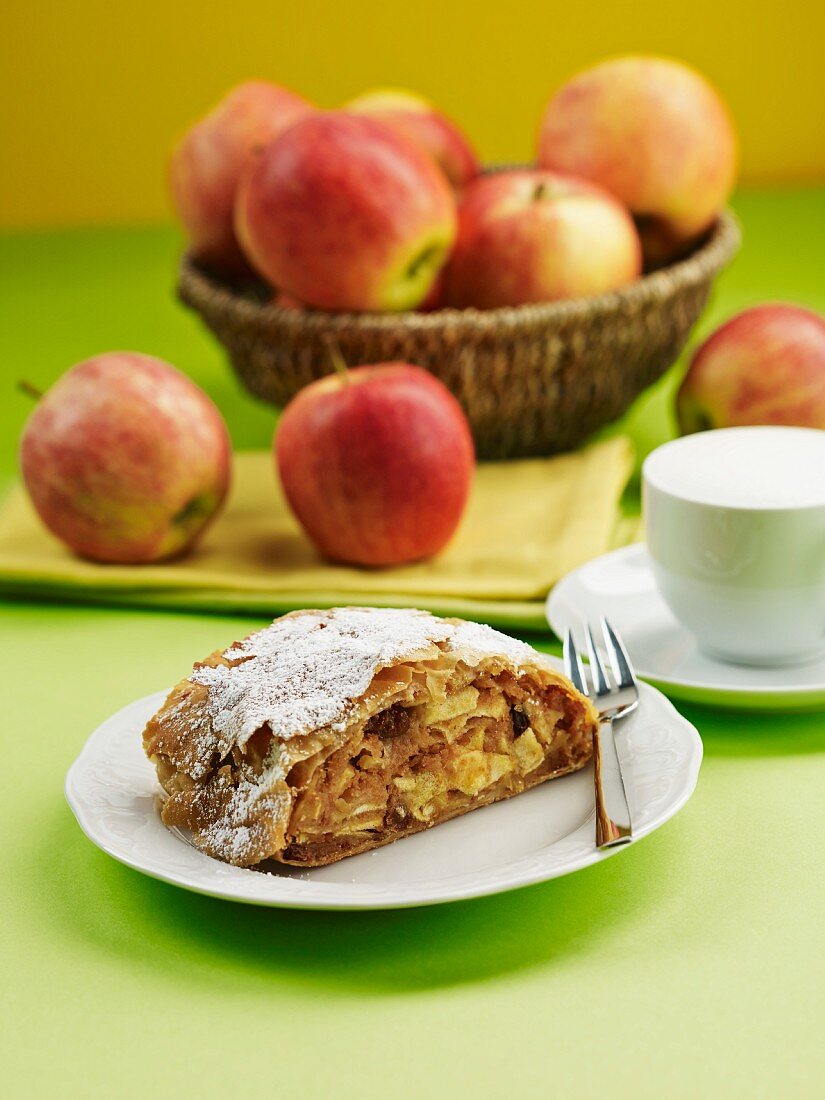 A slice of apple screwed with icing sugar (Austria)