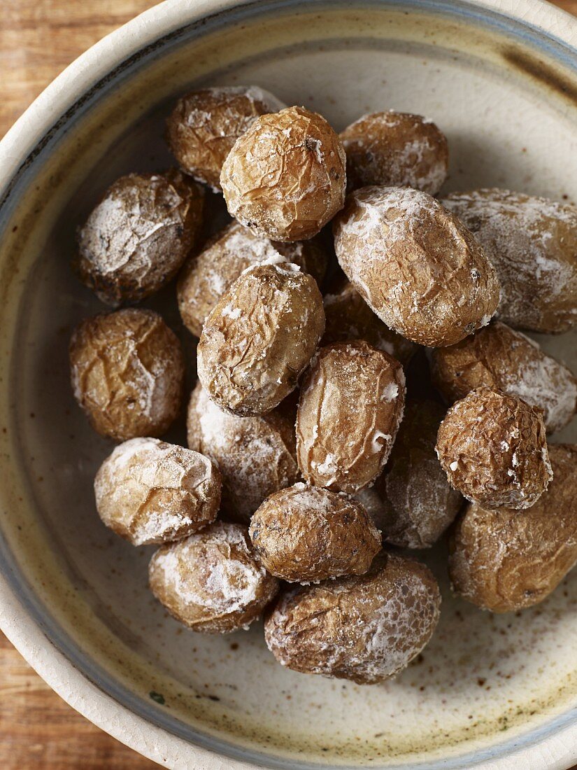 Papas arrugadas (potatoes with a salt crust, Canaries)