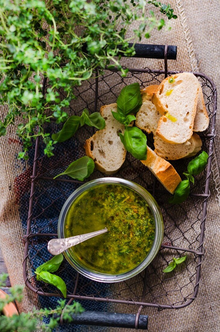 Basil pesto with baguette