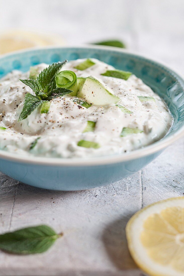 Tzatziki in einer Schüssel