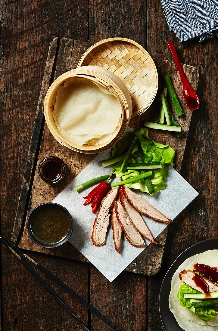 Pekingente mit kleinen Pfannkuchen