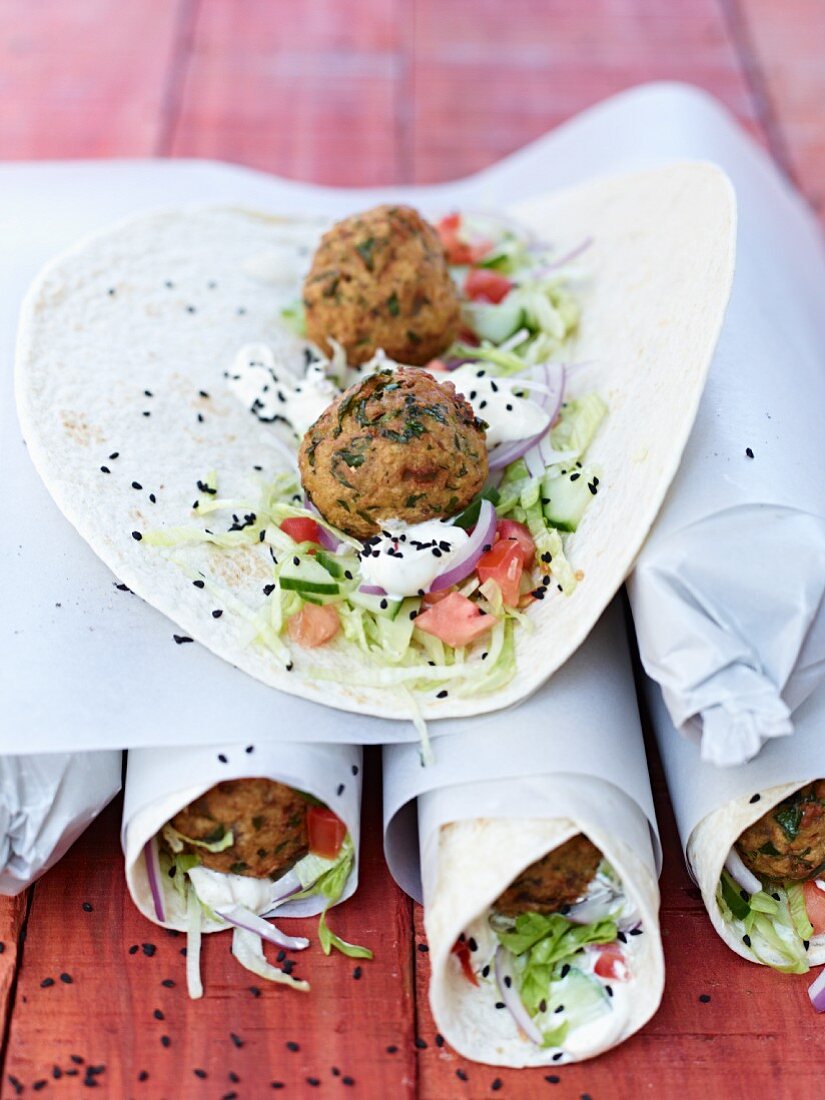 Falafel wraps