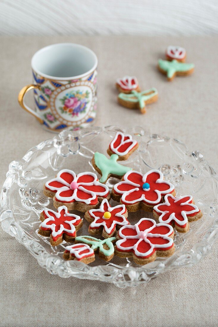 Blumenkekse mit Royal Icing