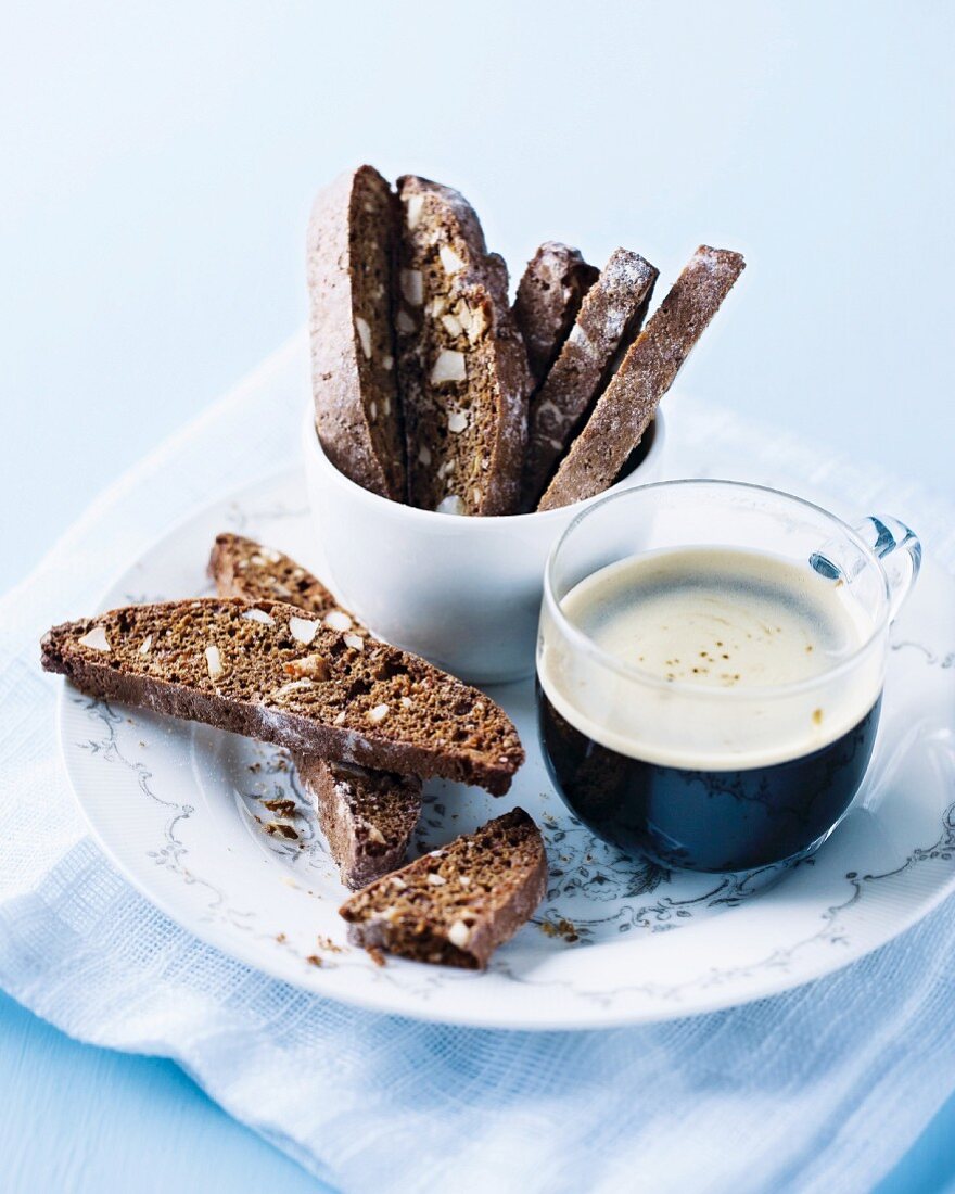 Biscotti with Brazil nuts and white chocolate