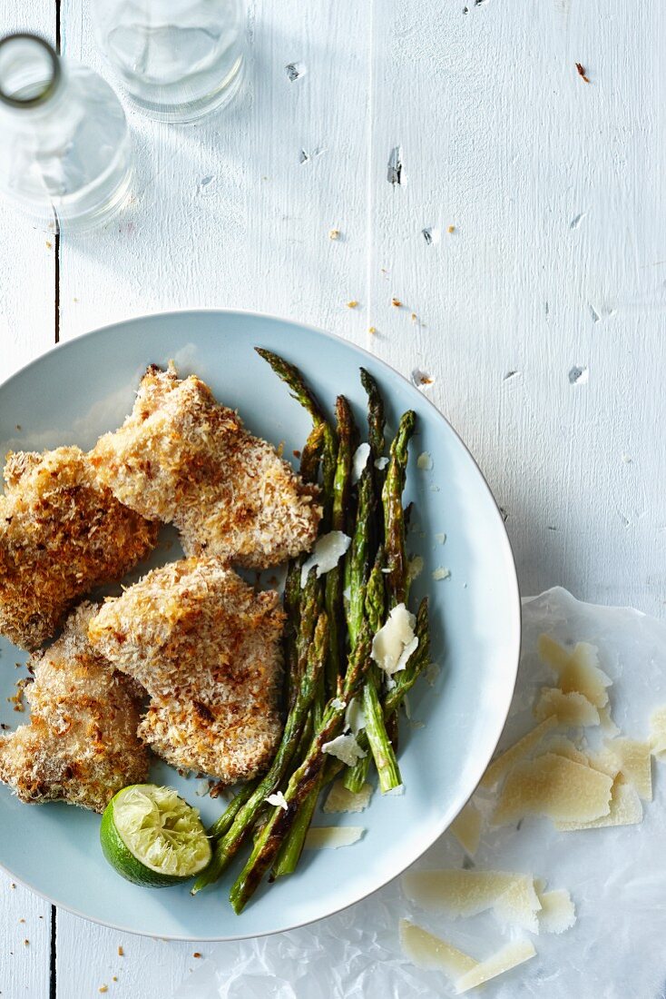 Chicken with a Panko coating and asparagus with Parmesan cheese