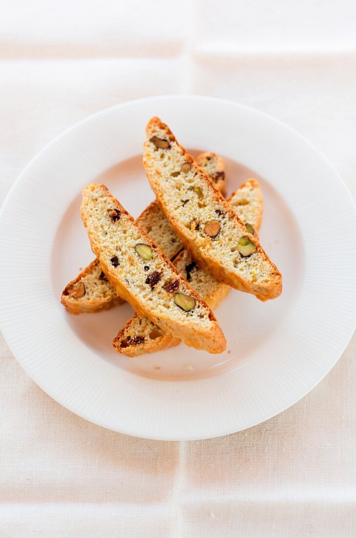 Cantucci with pistachios and cranberries
